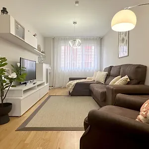 https://bilbao-old-town-private-parking-wifi.bilbaohotelsspain.com